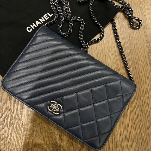 Chanel wallet on chain - Picture 2 of 12
